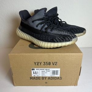 Yeezy 350 V2